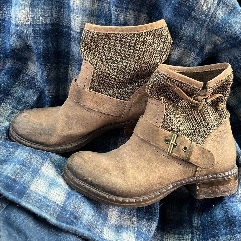 Sundance Tan Ankle Boots with Mesh Accent